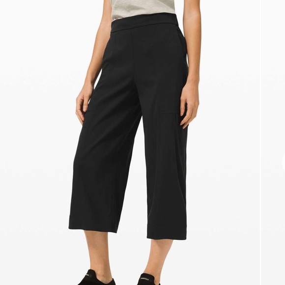 lululemon athletica Pants - Lululemon Metropolis Maven High Rise Crop cargo pants